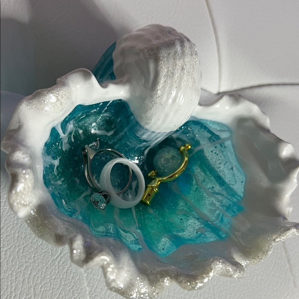 HANDMADE White and Blue Seashell Jewelry Holder